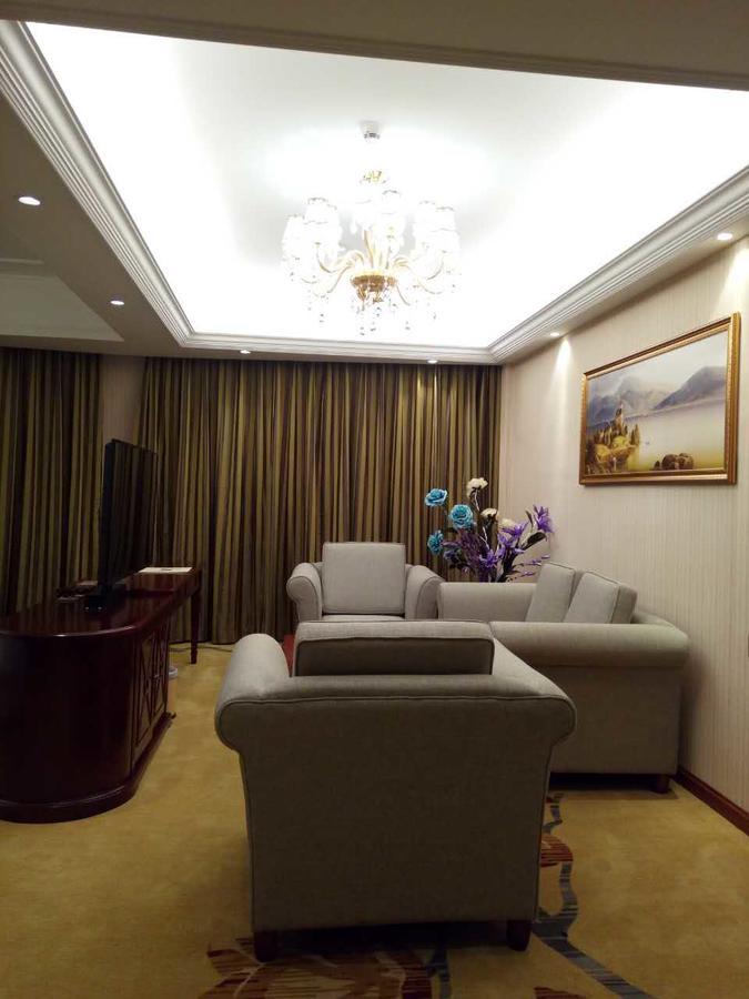 Vienna Hotel Zhongshan Guzhen Town Center Bagian luar foto
